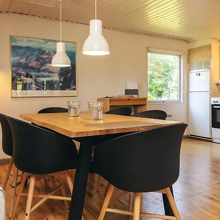 6 Person In Bogø By